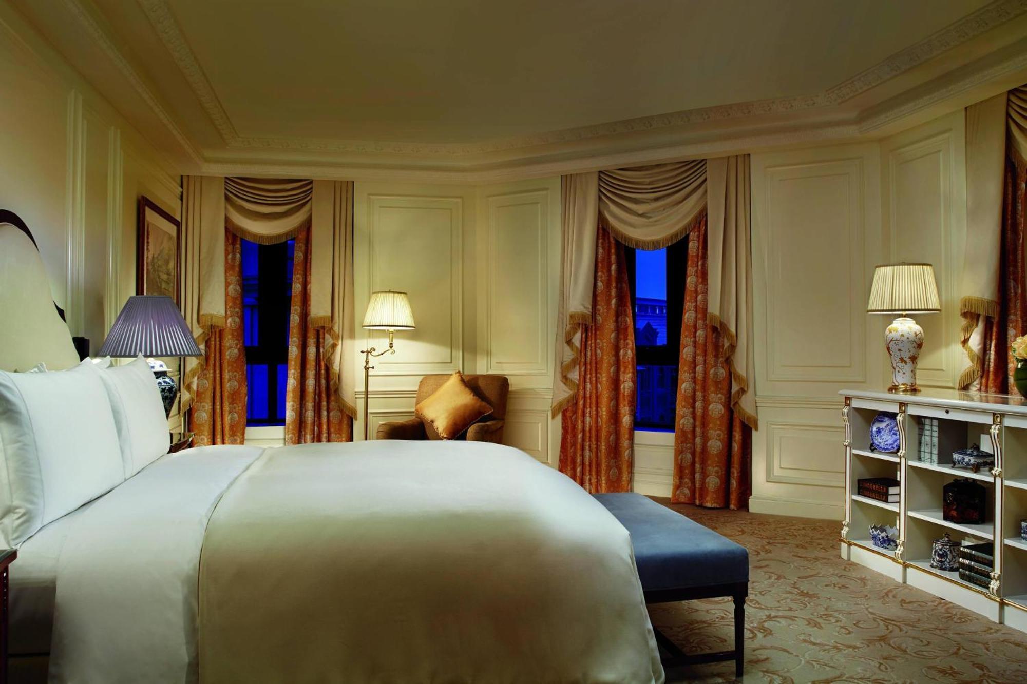 Отель The Ritz-carlton, 5*