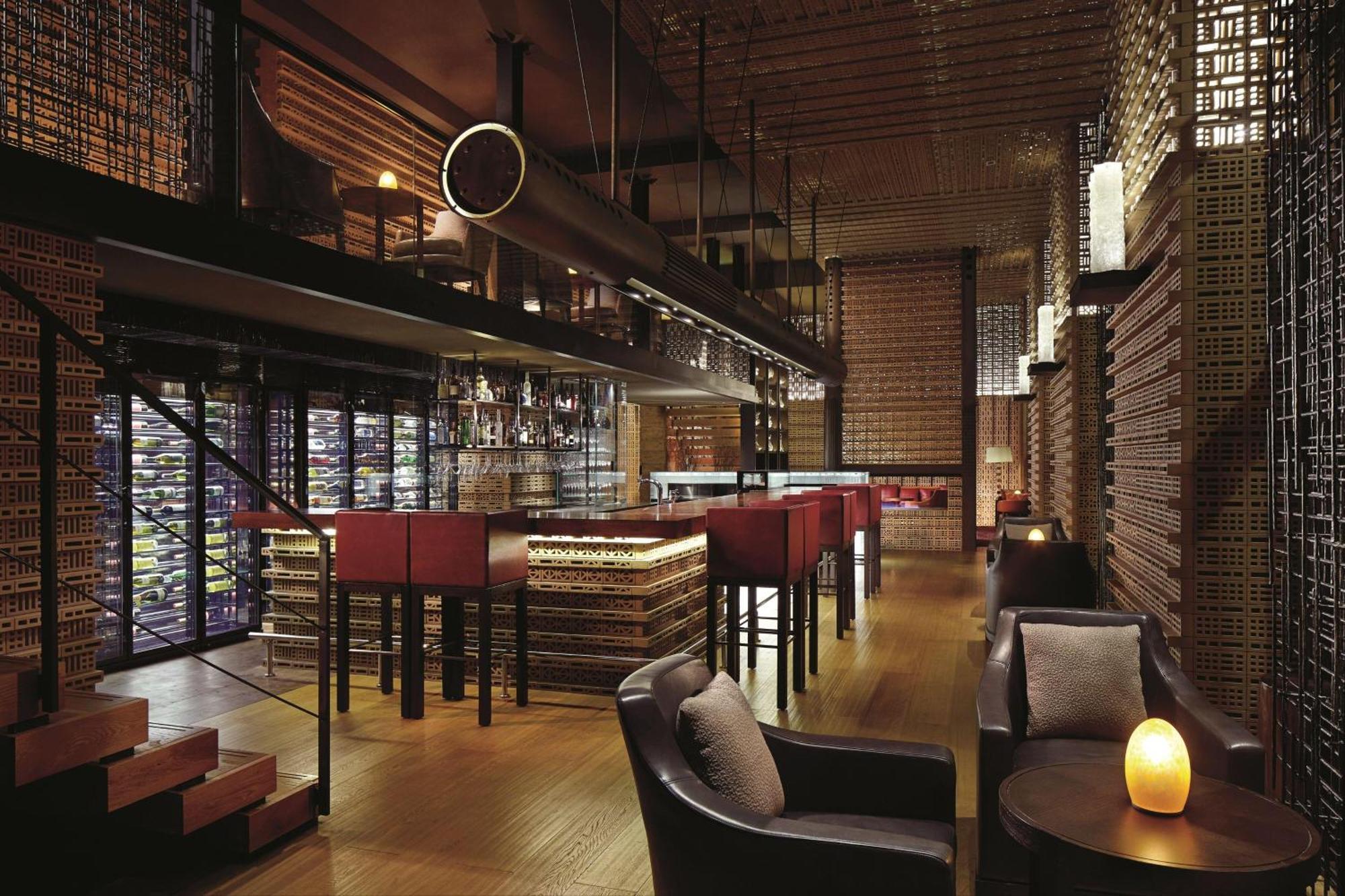The Ritz-carlton, Отель 5*