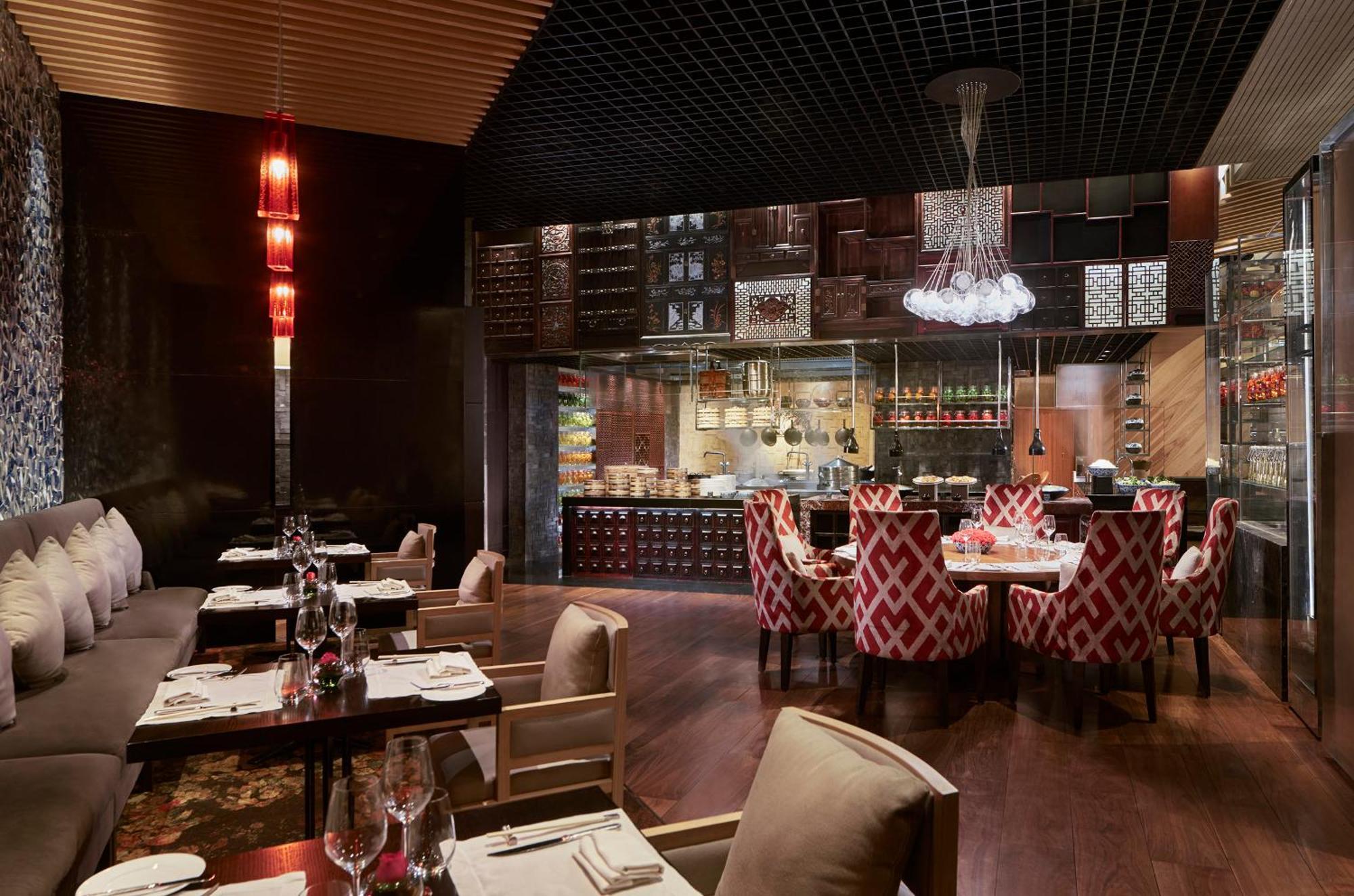 The Ritz-carlton, Отель 5*